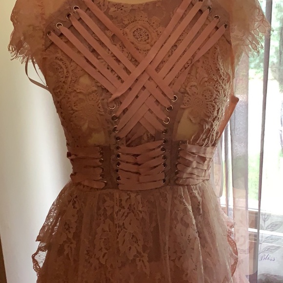 Dress - Picture 4 of 4